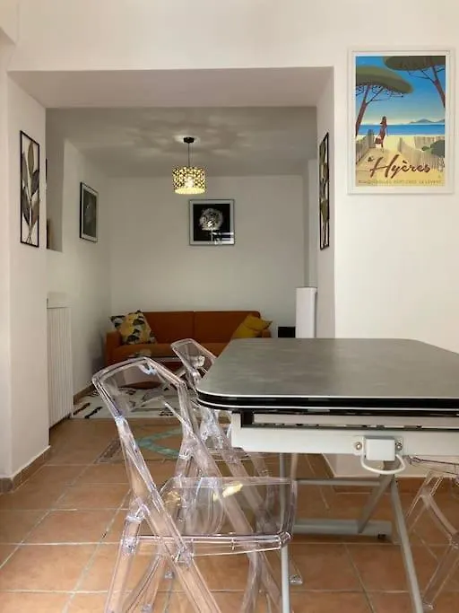 Nid Douillet A Hyeres Apartment 0*,